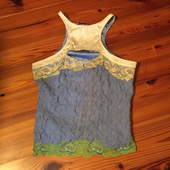 Lapetina & Lomeli top - Picture 1 of 2